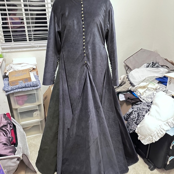 14th Century Women’s Court Gown size 16/18 - Picture 2 of 6